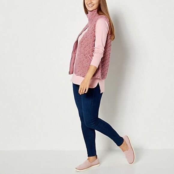 Cuddl Duds Quilted Cozy Vest - Picture 2 of 7